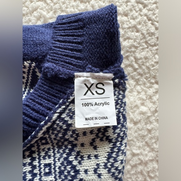 Brand new with tag blue sweater for dog - Picture 4 of 4